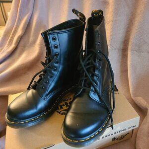 NIB Doc Martens 1460 black leather boots size 9 women's